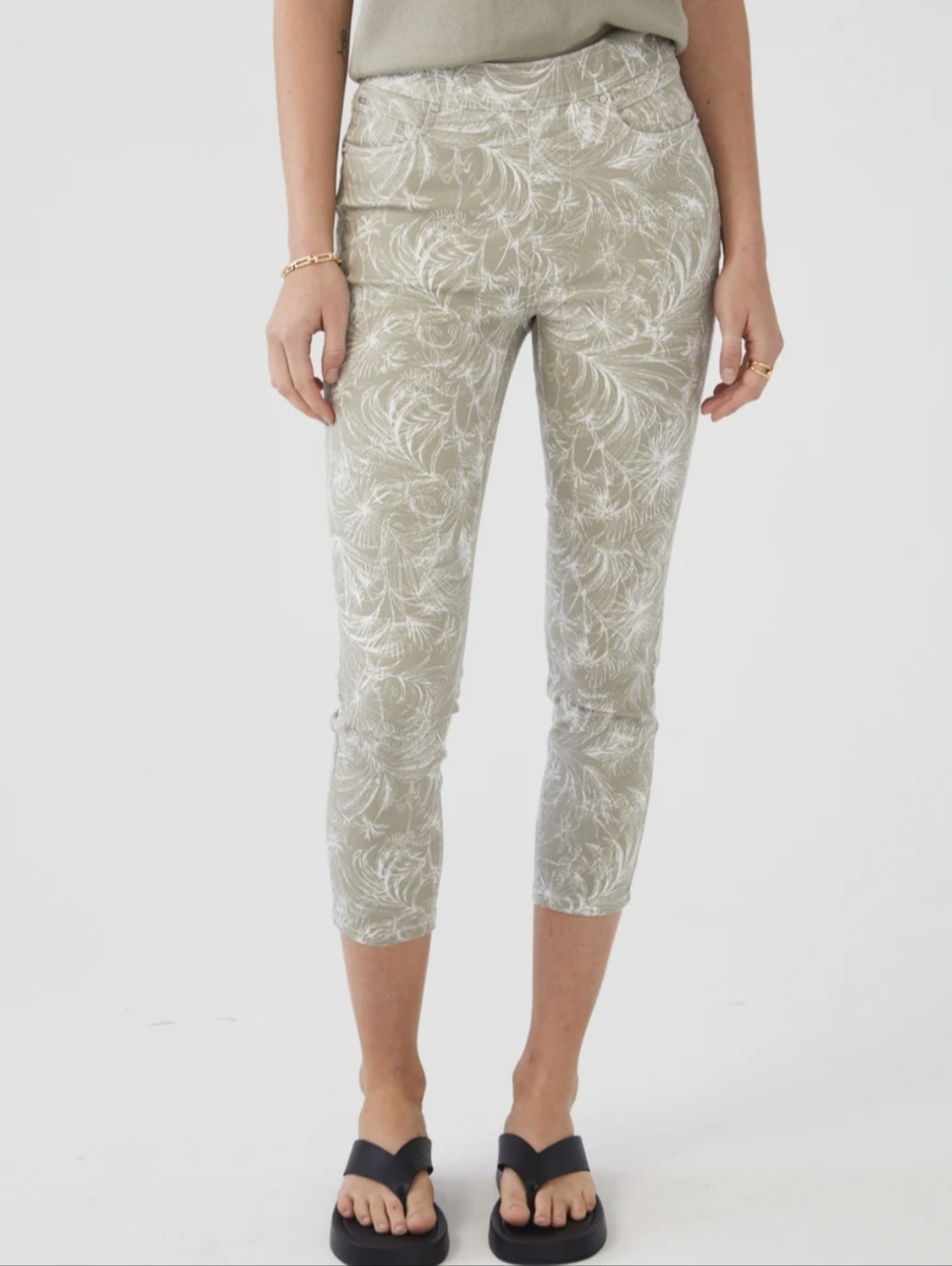 FDJ French Dressing Pull-On Slim Crop -PAM Palm Scribble Stretch, Sz 14 (US)